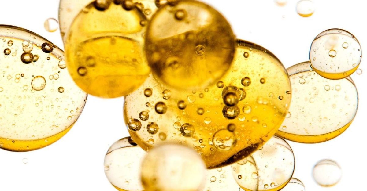 <strong>Антиадгезійні засоби</strong> для нанесення на форми для випікання <strong>хліба</strong> та борошняних <strong>кондитерських виробів.</strong>