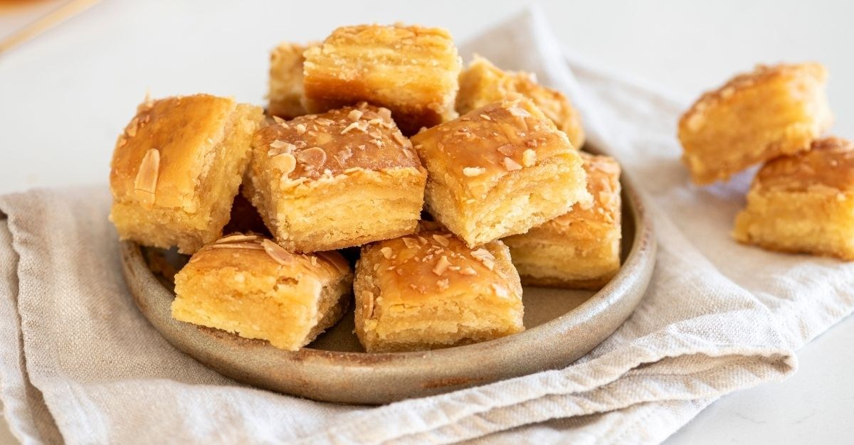 <span><b>Фесті Мигдаль</b></span>
<span/>