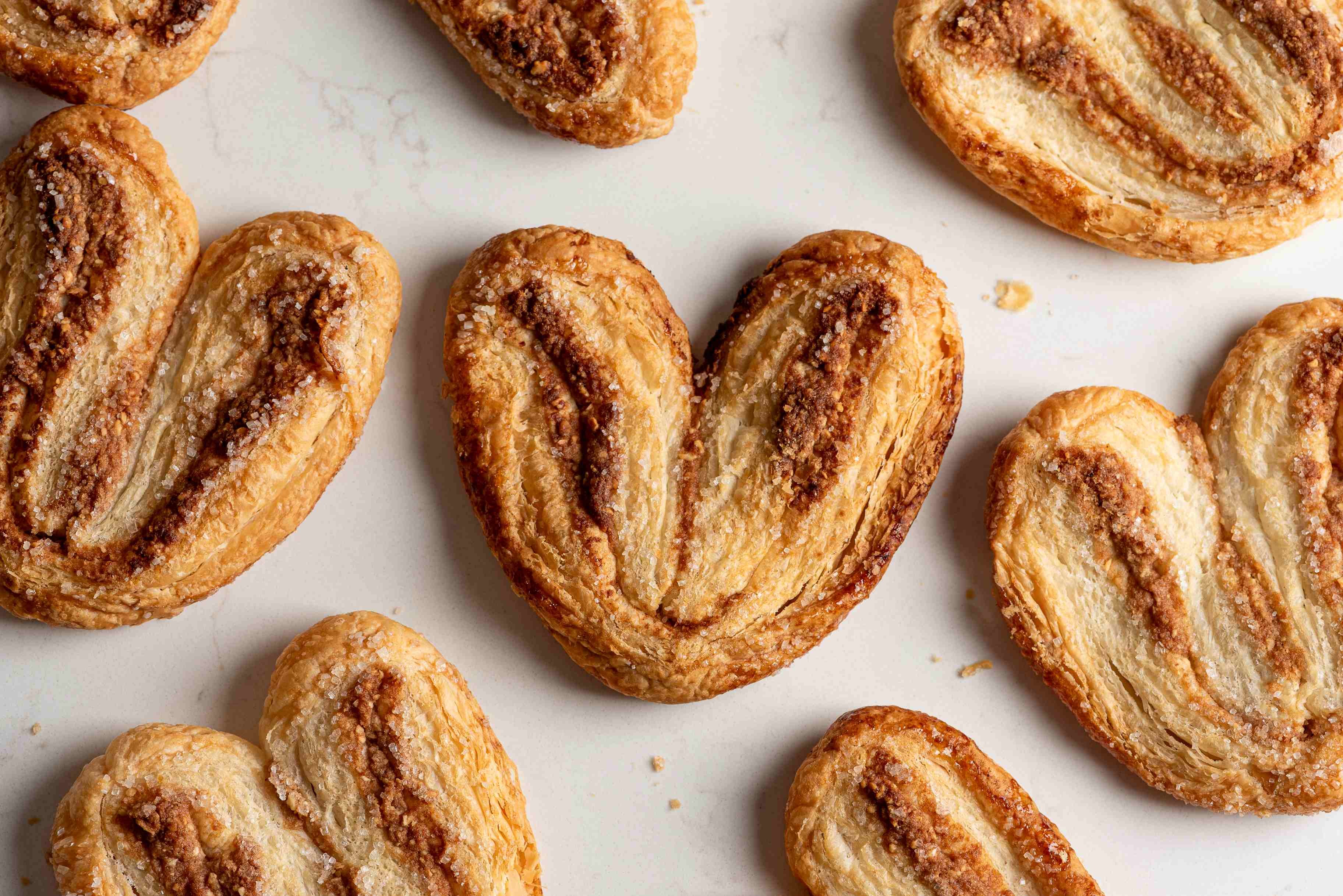 Вушка листкові з горіховою начинкою