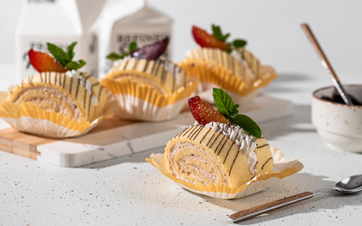 Рулет сирний зі сливою Рулет сирний зі сливою