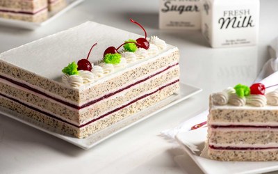 Торт Маково-вишневий