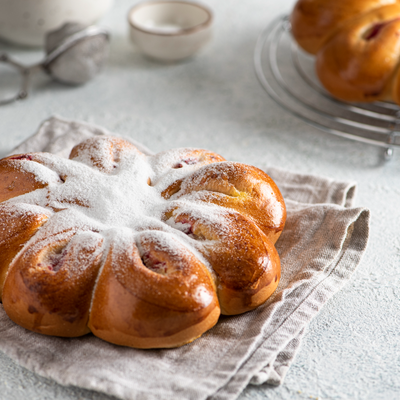 Булочка Ромашка Твіст малина-ваніль