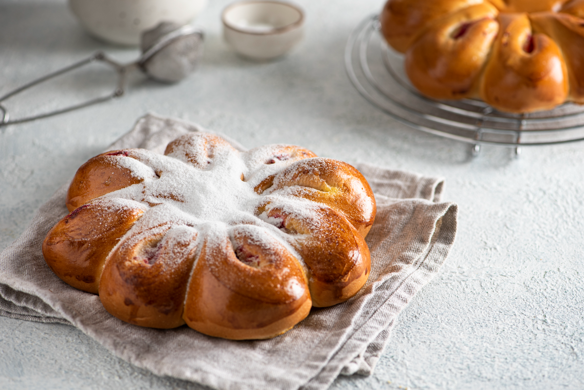 Булочка Ромашка Твіст малина-ваніль